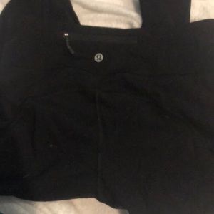 black lululemon leggings